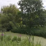 Monteur-, Ferien- Und Gaestehaus In Gross Rossau Im Eg *