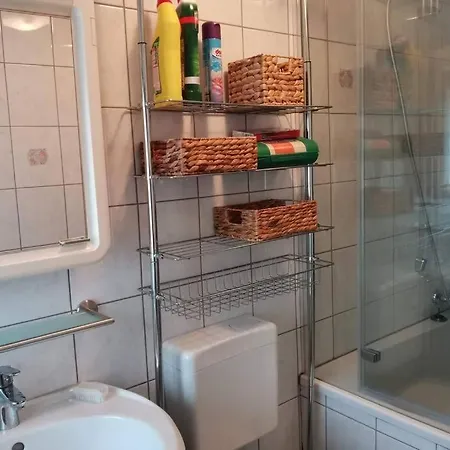 Monteur-, Ferien- Und Gaestehaus In Gross Rossau Holiday home *