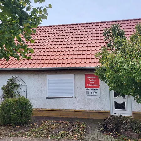 Holiday home Monteur-, Ferien- Und Gaestehaus In Gross Rossau