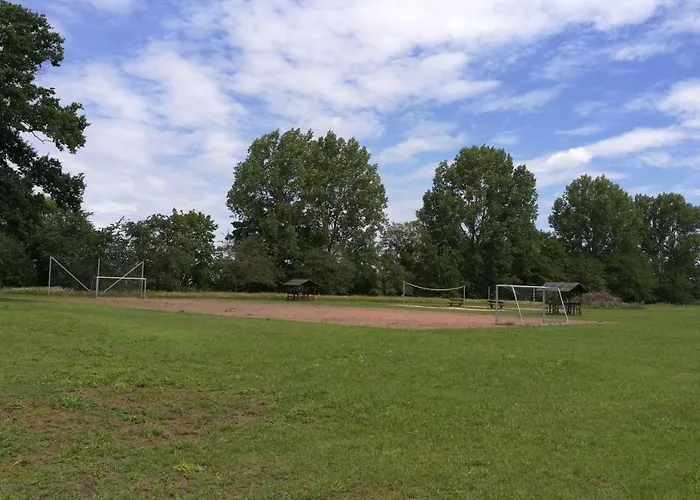 Monteur-, Ferien- Und Gaestehaus In Gross Rossau Im Eg Дом отдыха Остербург